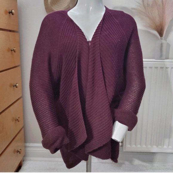 Maroon Knit Asymmetrical front flap cardigan- S (Fits M too) - Picture 4 of 11